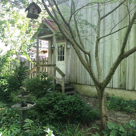 Carriage House Hideaway In Center Of Честъртаун Екстериор снимка